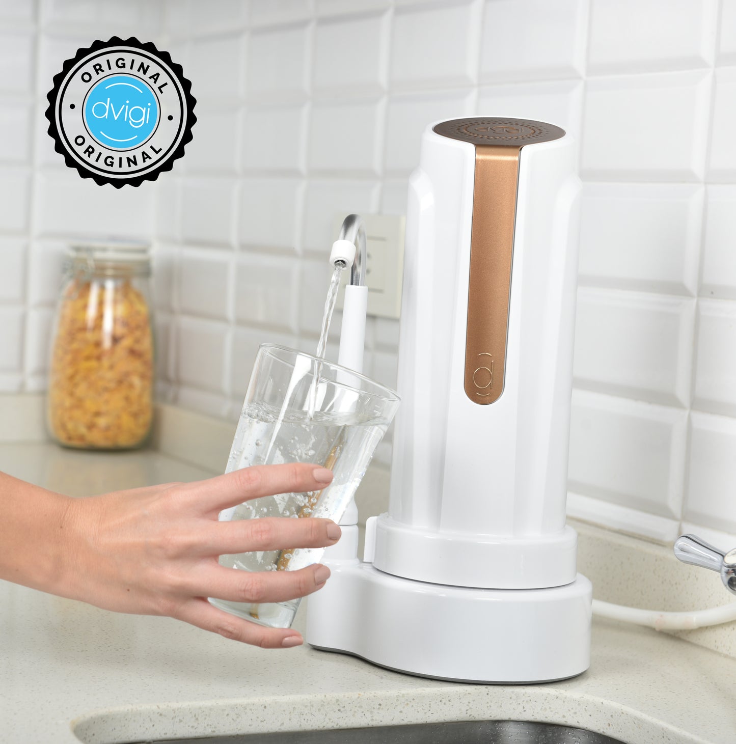 Purificador de agua Dvigi As Plus sobre mesada