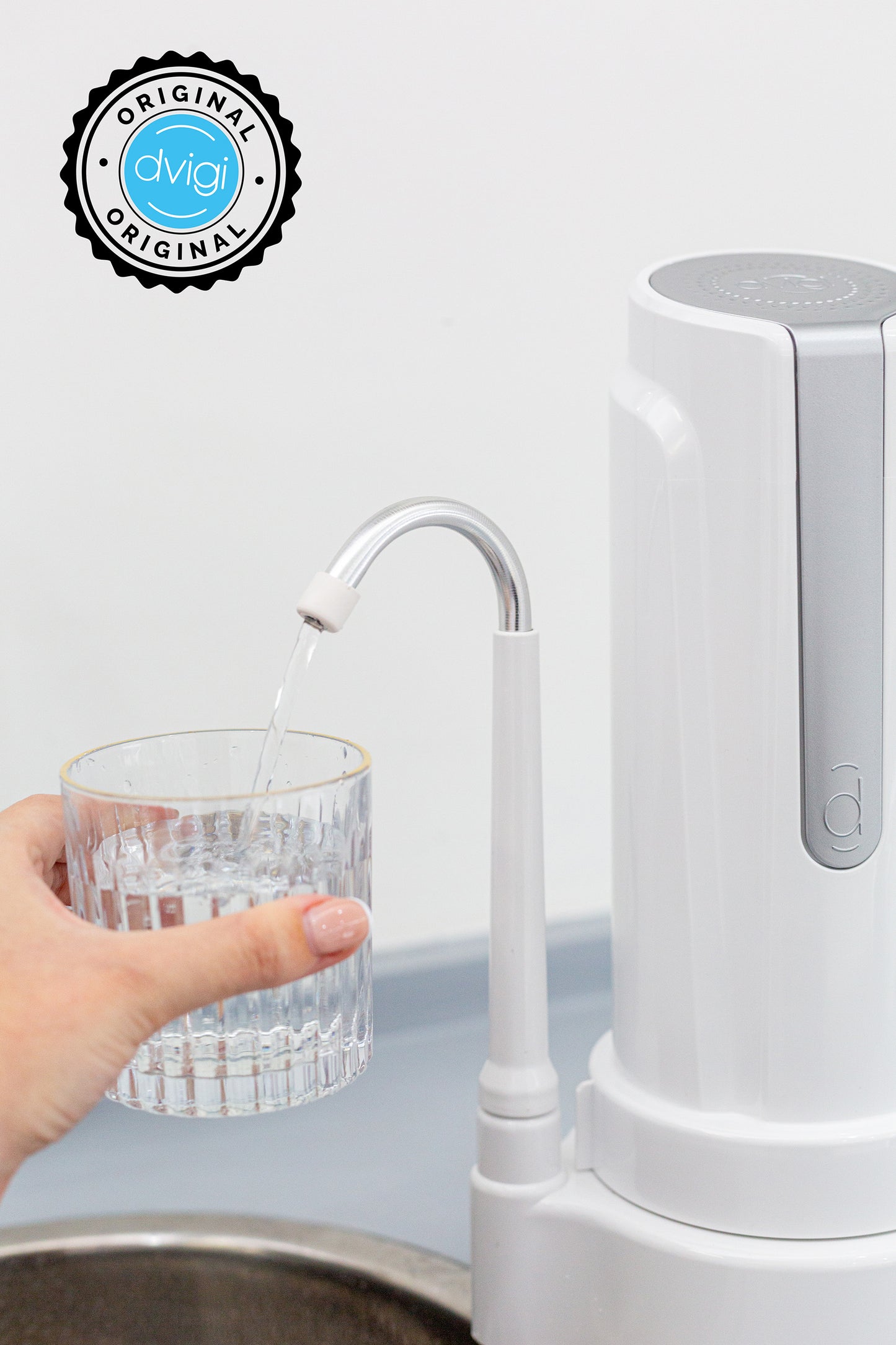 Purificador de agua Dvigi As Plus sobre mesada