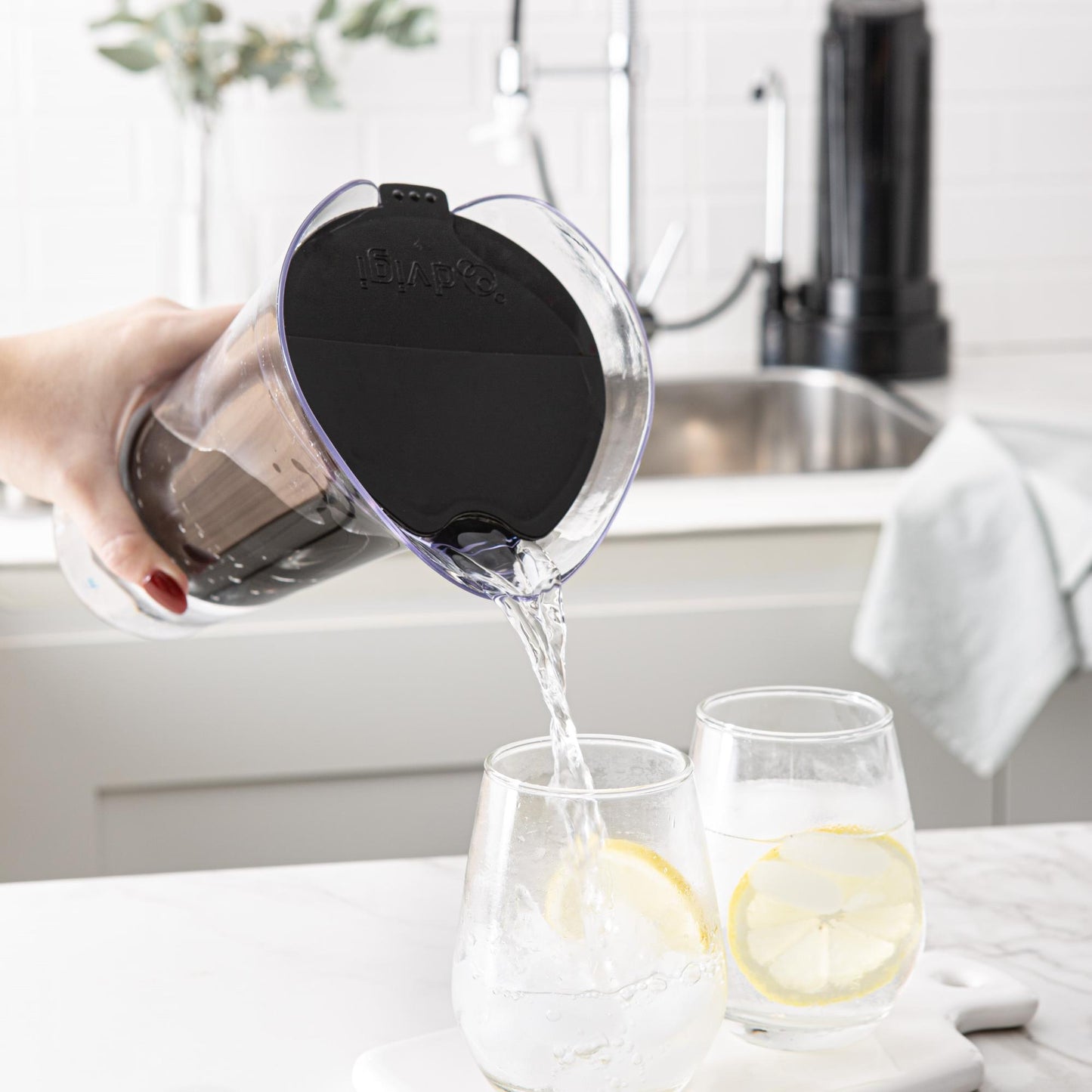 Jarra con filtro purificador de agua Dvigi