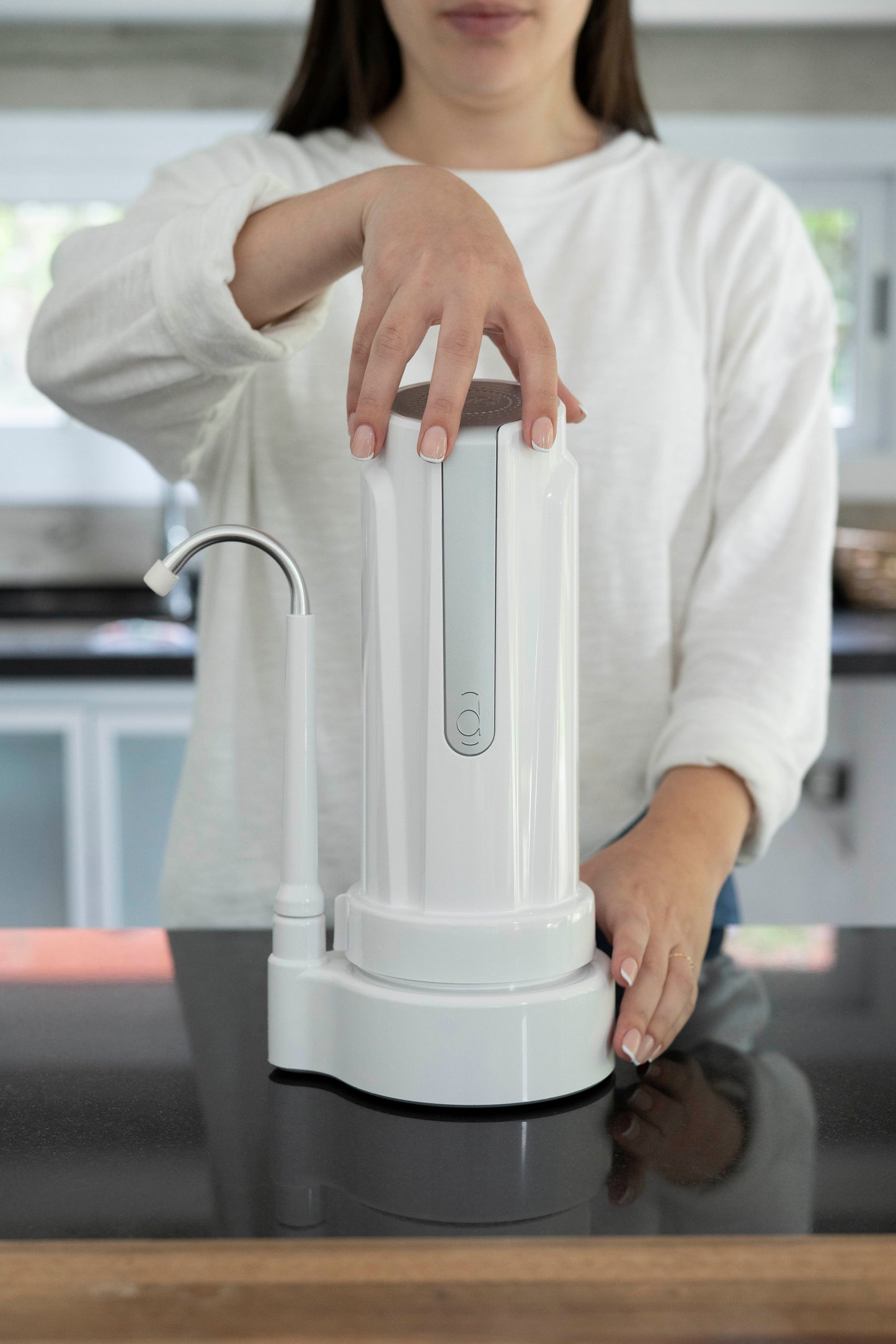 Purificador de agua Dvigi As Plus sobre mesada
