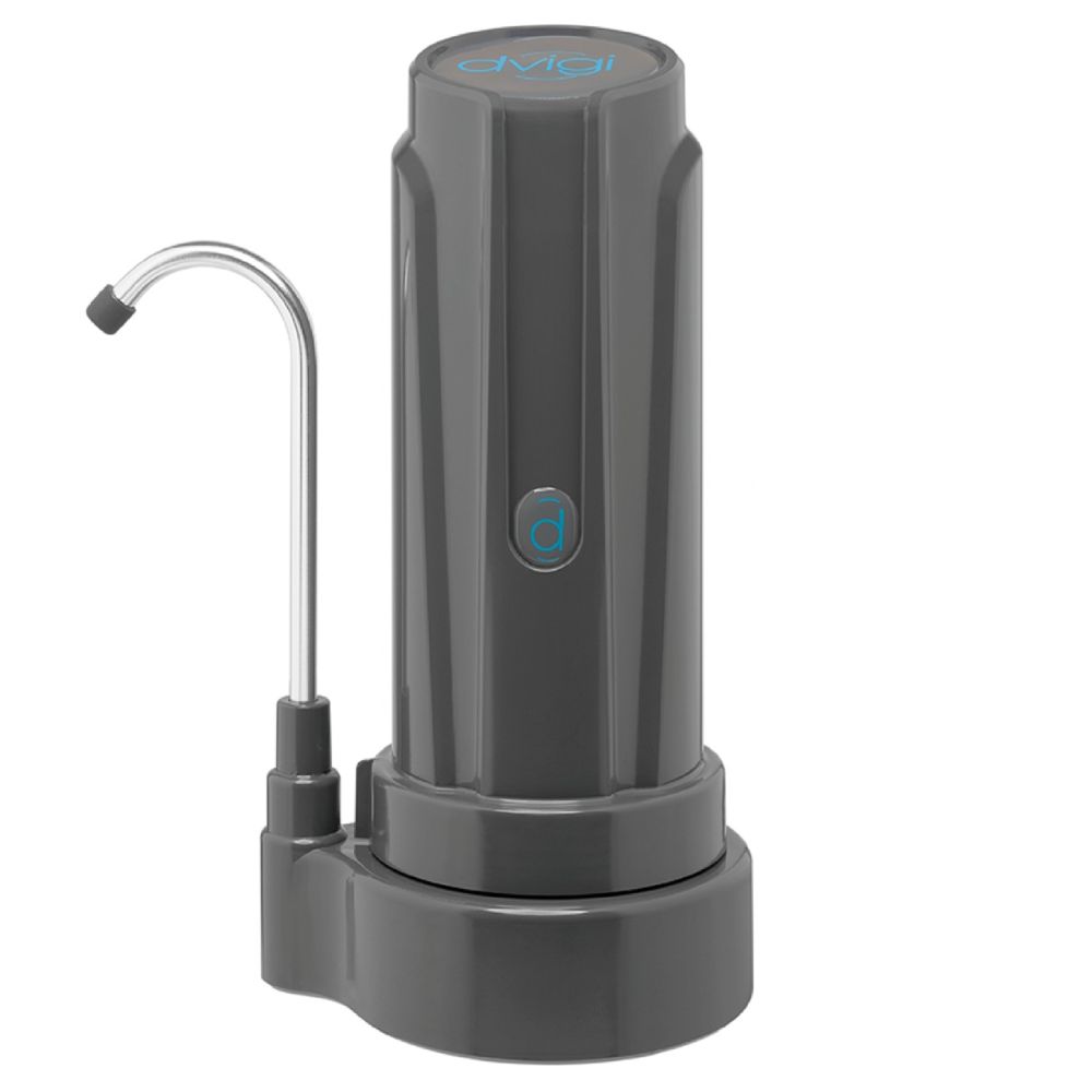 Purificador de agua Dvigi Aqua sobre mesada